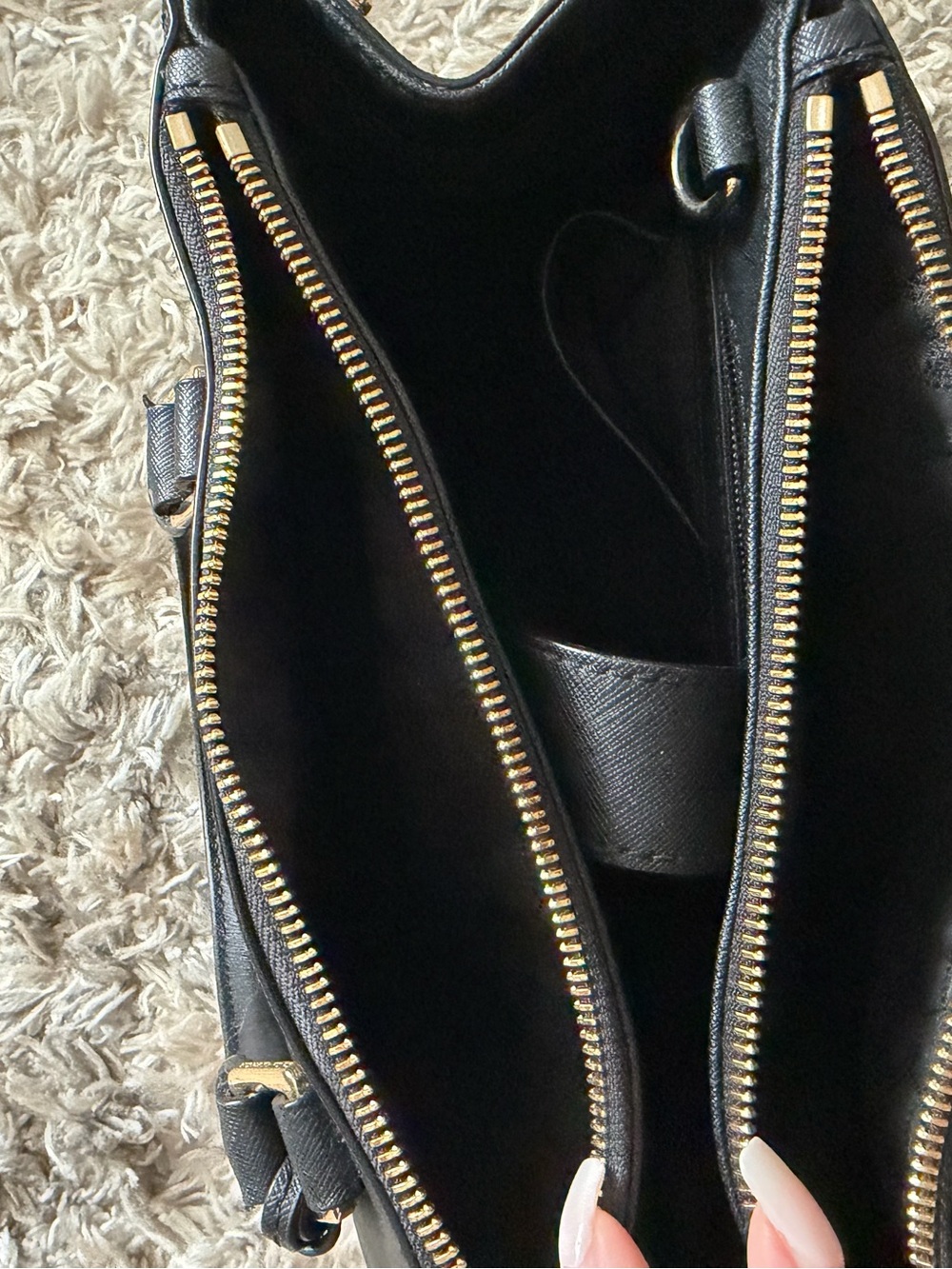 Michael Kors Sutton Satchel Bag - Picture 8 of 9
